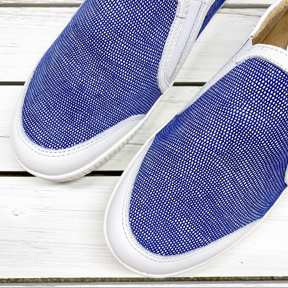 NEW Earth Currant Saphire Blue Wave Slip On Sneakers 9.5 - Picture 3 of 11